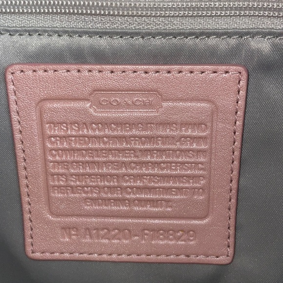 Coach 18829 - Picture 6 of 8